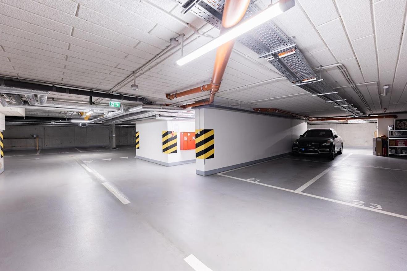 Fajny Apartament Z Parkingiem, Obok Metra. Варшава Экстерьер фото